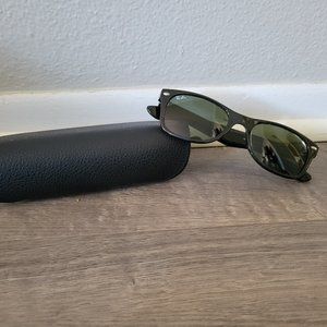 RAY-BAN WAYFARER SUNGLASSES/BLACK